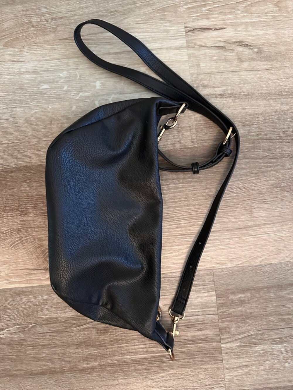 Universal thread black small crossbody purse